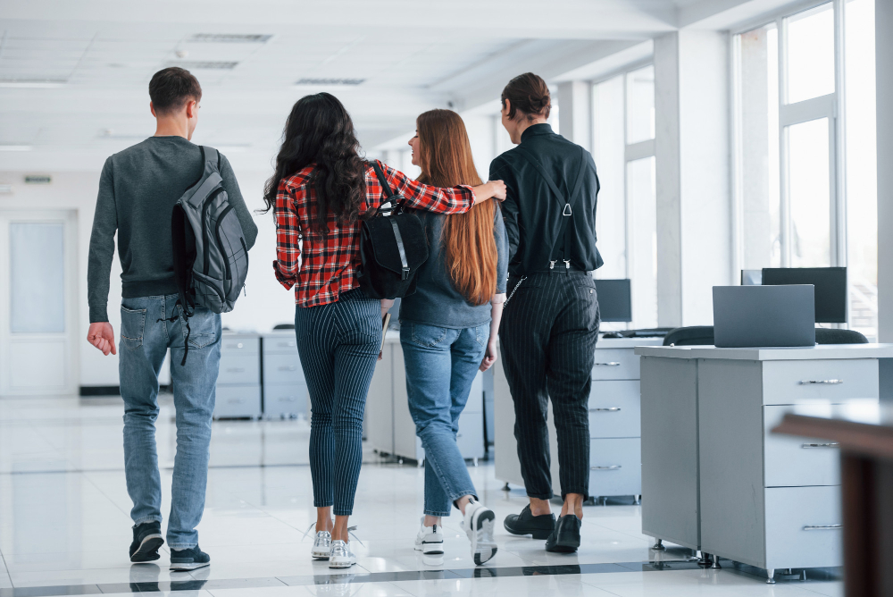 estudiantes con una beca universitaria en utec
