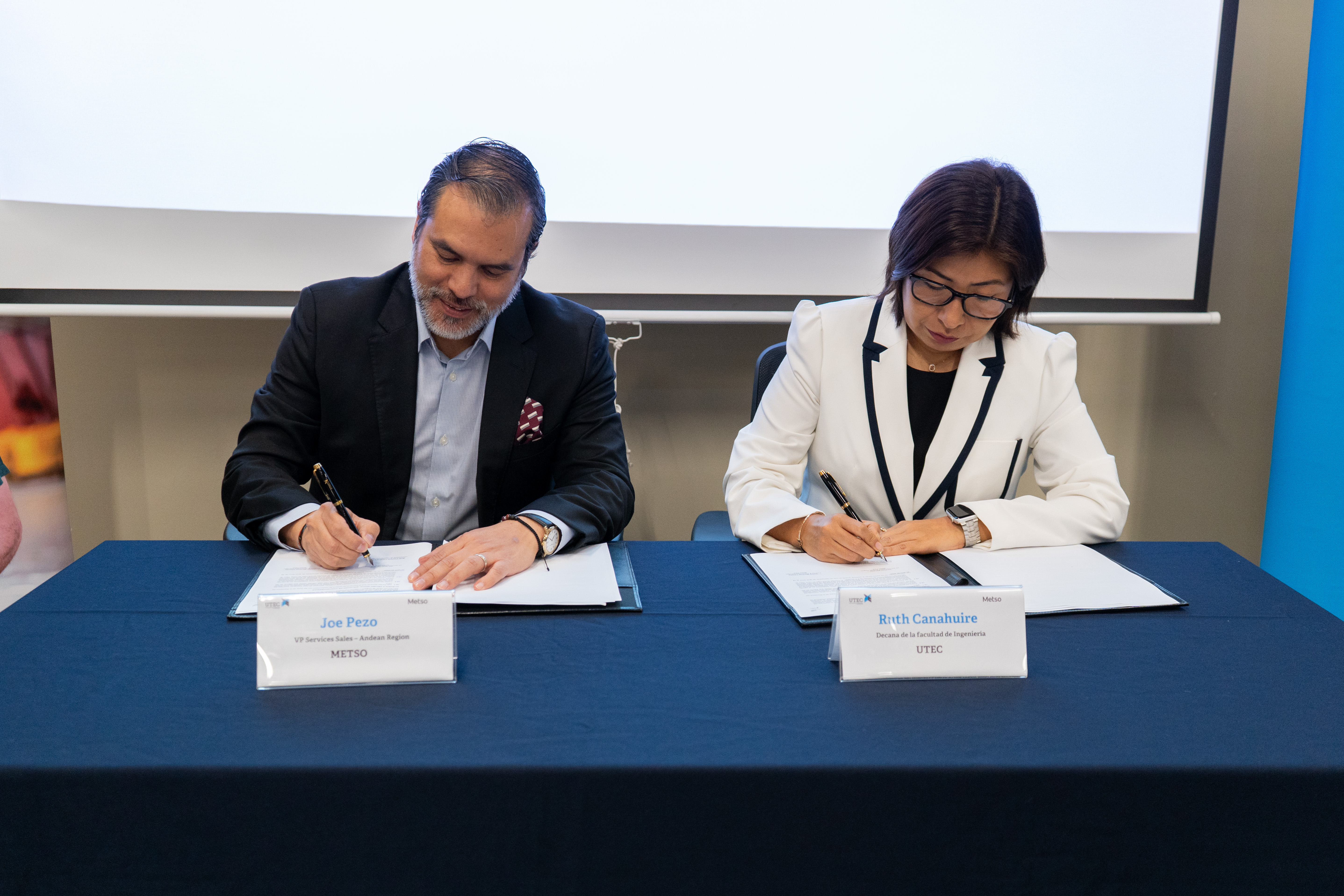 Firma de convenio entre UTEC y Metso